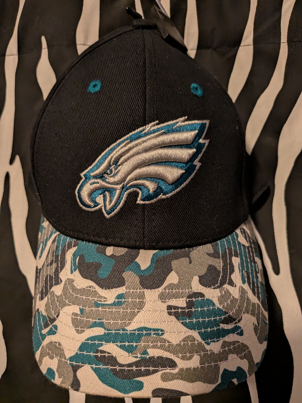 Vintage Philadelphia Eagles NFL Team Apparel Camo Strapback Hat Black